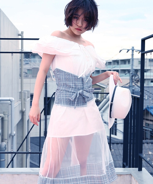 コルセットライクチュールドッキングワンピース