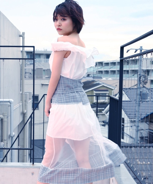 コルセットライクチュールドッキングワンピース