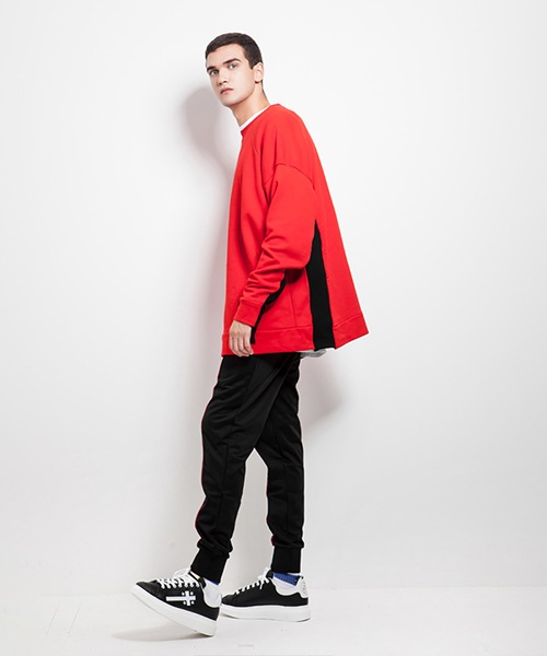 SWITCHING SWEATSHIRT