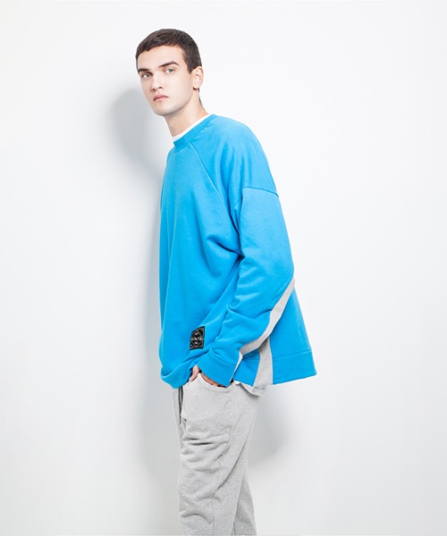 SWITCHING SWEATSHIRT