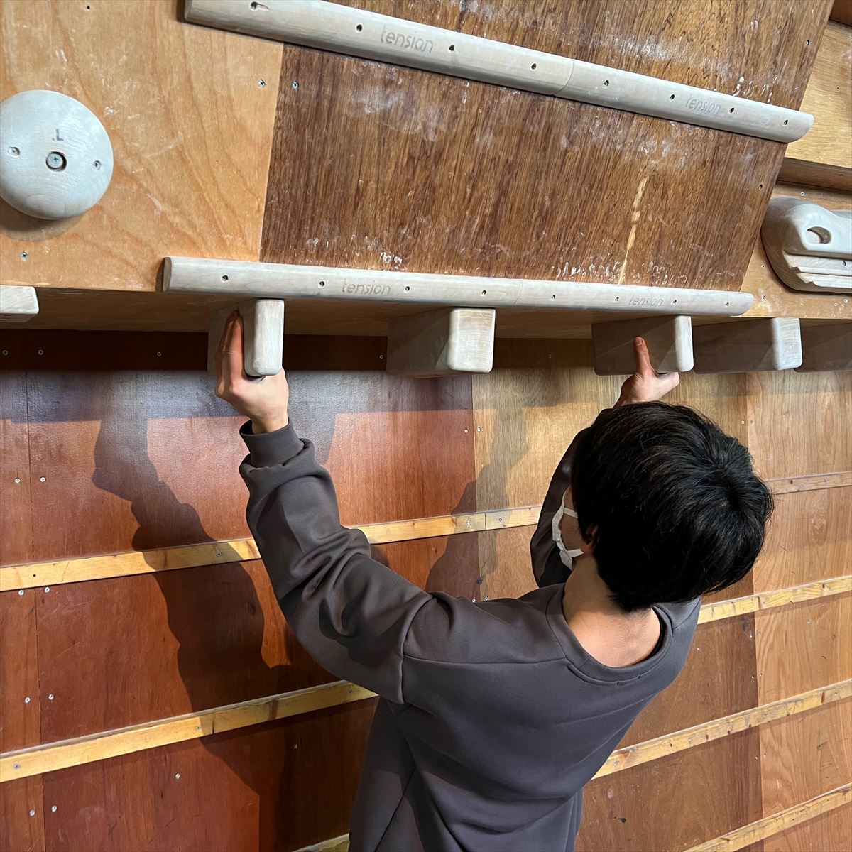 RUSTAM CLIMBING Pinch Angled