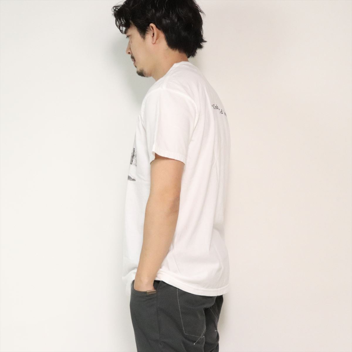 AWESOME "BEYOND BORDERS" TEE