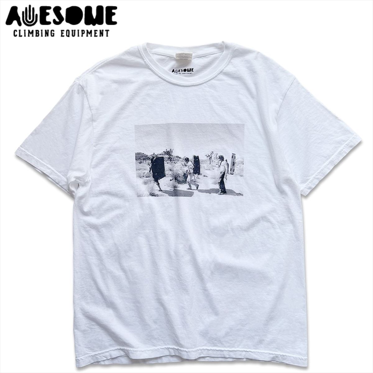 AWESOME "BEYOND BORDERS" TEE