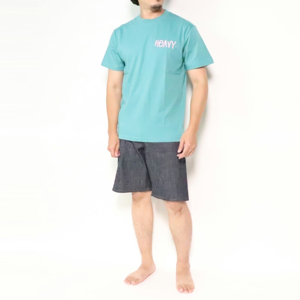 heavy. إ street tee