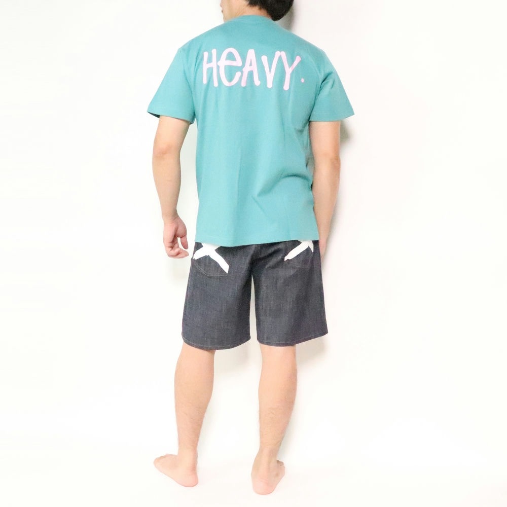 heavy. إ street tee