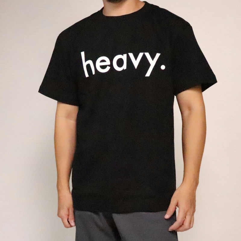heavy. �إ��� LOGO TEE BLACK