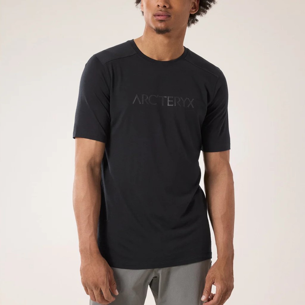 �������ƥꥯ�� M's �����˥� ���Υ����� ��������� ���� ���硼�ȥ��꡼�� Ionia Merino Wool Arc'Word Logo SS Black