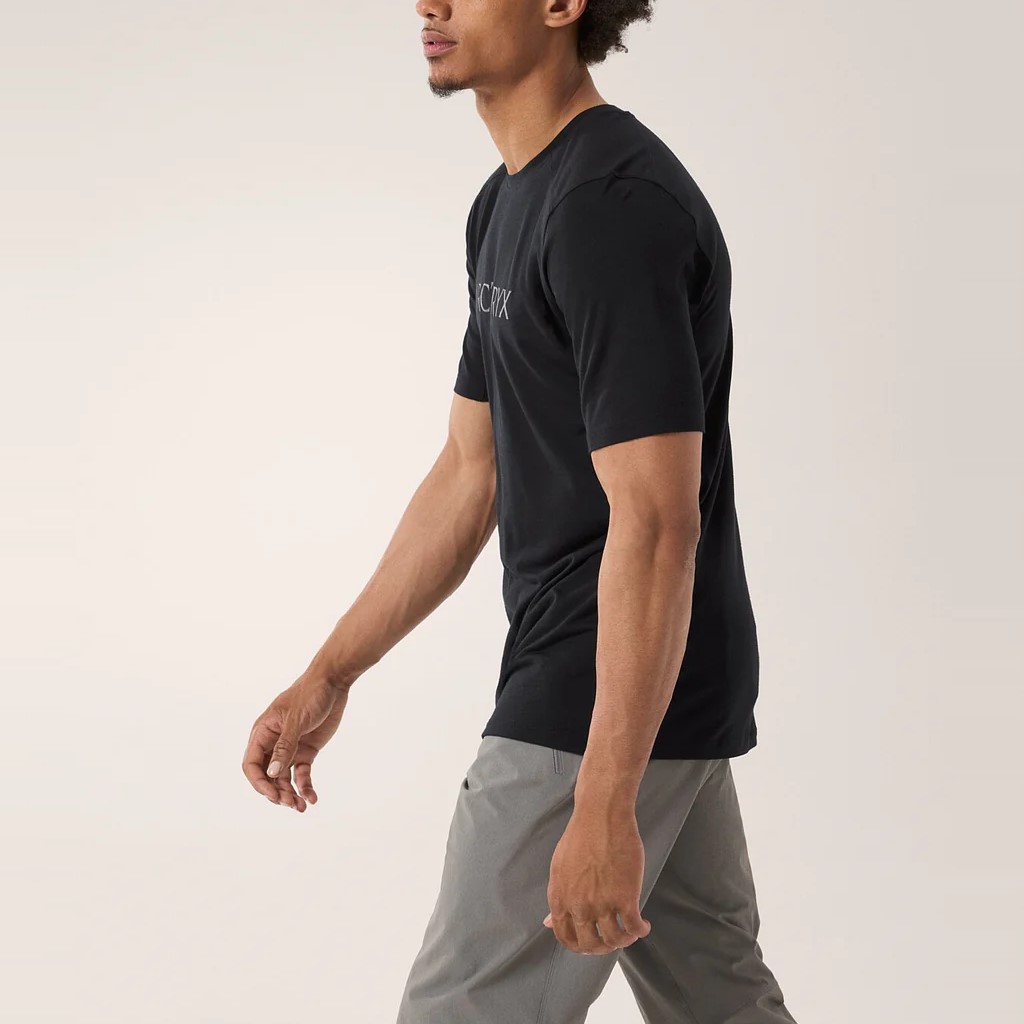 �������ƥꥯ�� M's �����˥� ���Υ����� ��������� ���� ���硼�ȥ��꡼�� Ionia Merino Wool Arc'Word Logo SS Black