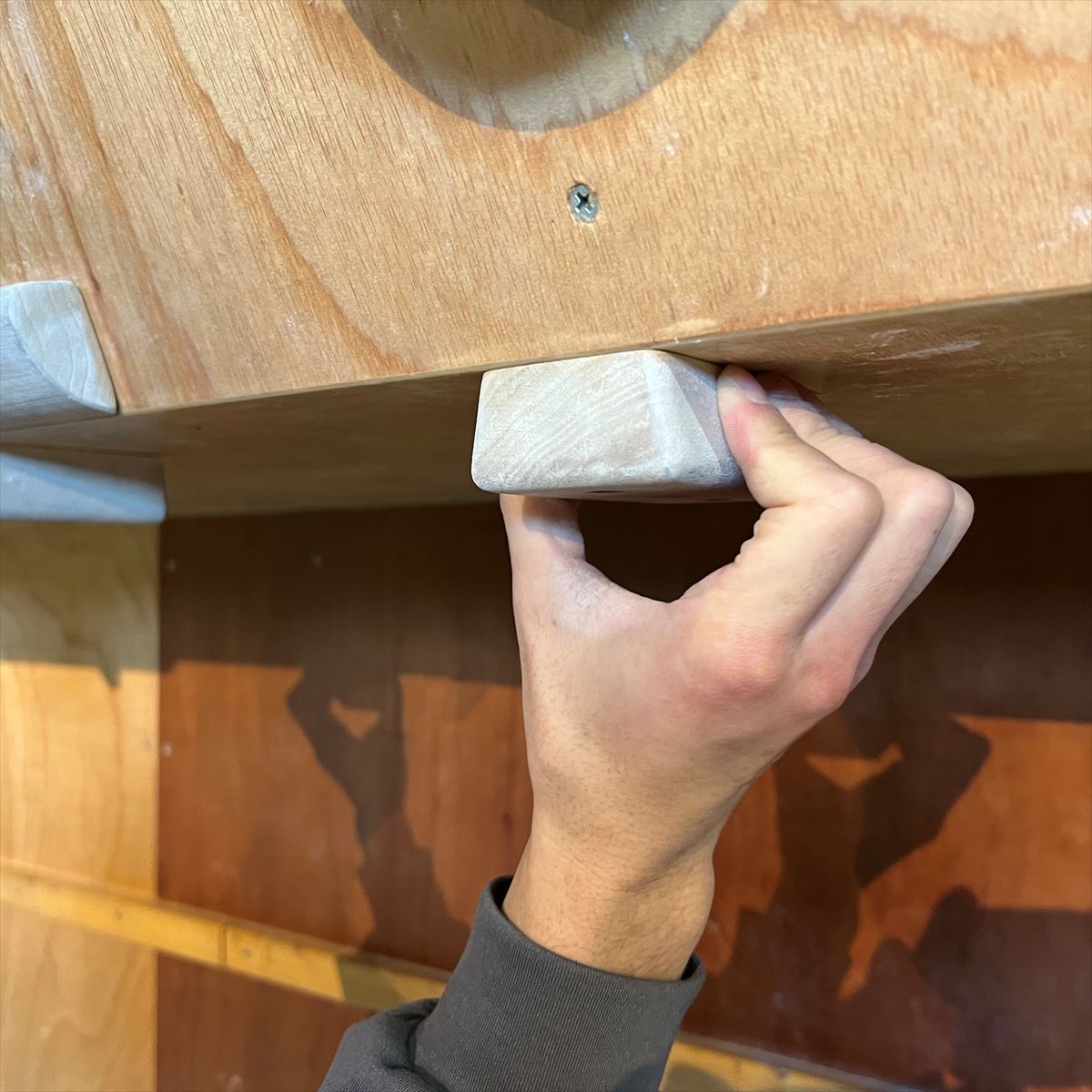RUSTAM CLIMBING Small Pinch Incut