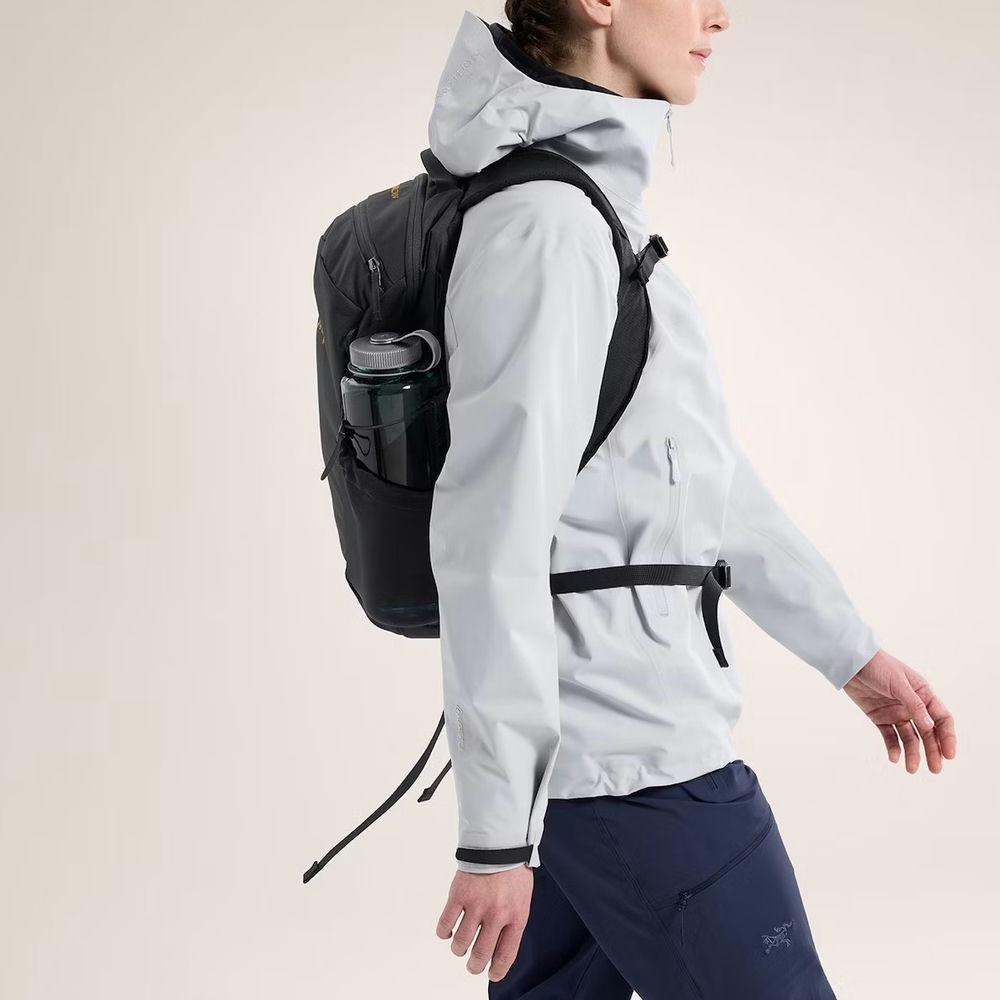�������ƥꥯ�� �ޥ�ƥ��� 16 �Хå��ѥå� Mantis 16 Backpack Black