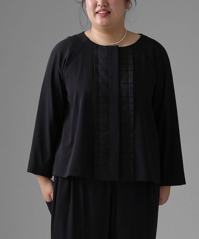 ドリノジャケット・B４【プラスサイズ】［Chronicle］タックフリルのノーカラージャケット