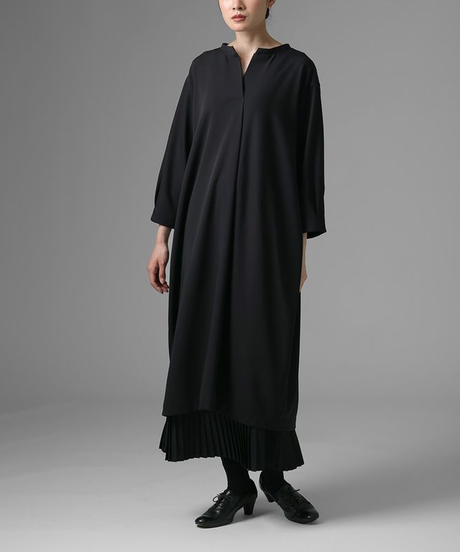 コゼット［Chronicle］コクーンシルエットのシンプルドレス