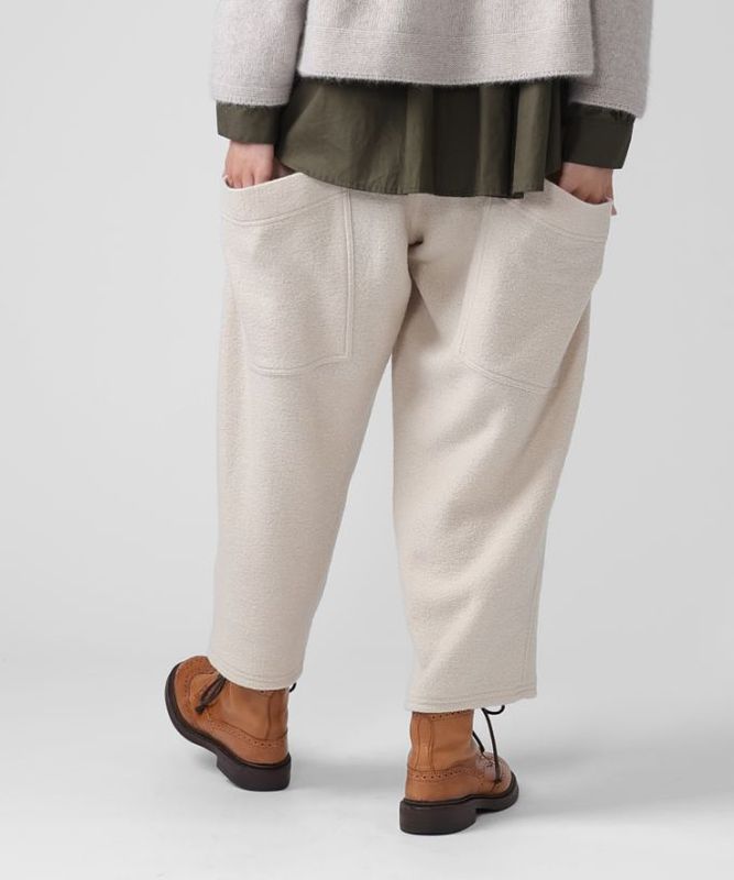 マオパンツ23　圧縮ウール素材裏地付きバックポケットパンツ