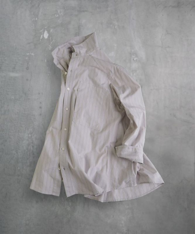 ブライアン・B [haddow]　サイドスリットポケットのストライプシャツ