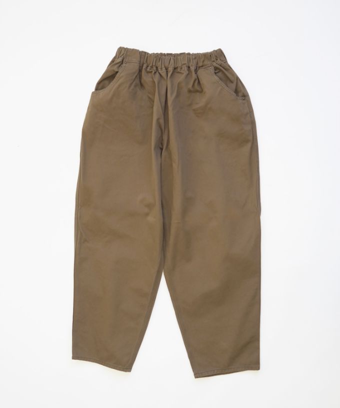 新色カーキ登場】マオパンツロングチノ 定番バックポケット