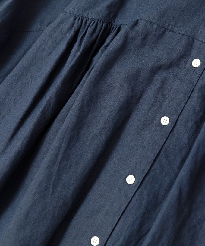 ブリサ ふんわり丸襟のビッグシルエットブラウス