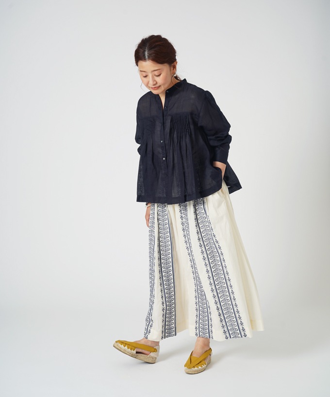 【SALE】リオン　麻ボイルのタックブラウス