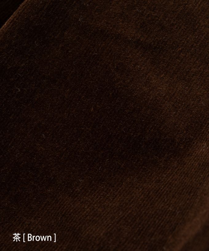 アノアパンツ　細コーデュロイ素材の裾スリットパンツ