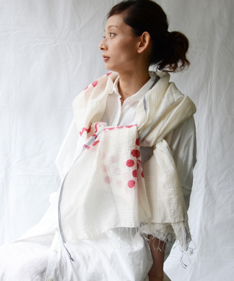 Akaitama to hachi　あかいたまとはち  [KusaKanmuri ストール]