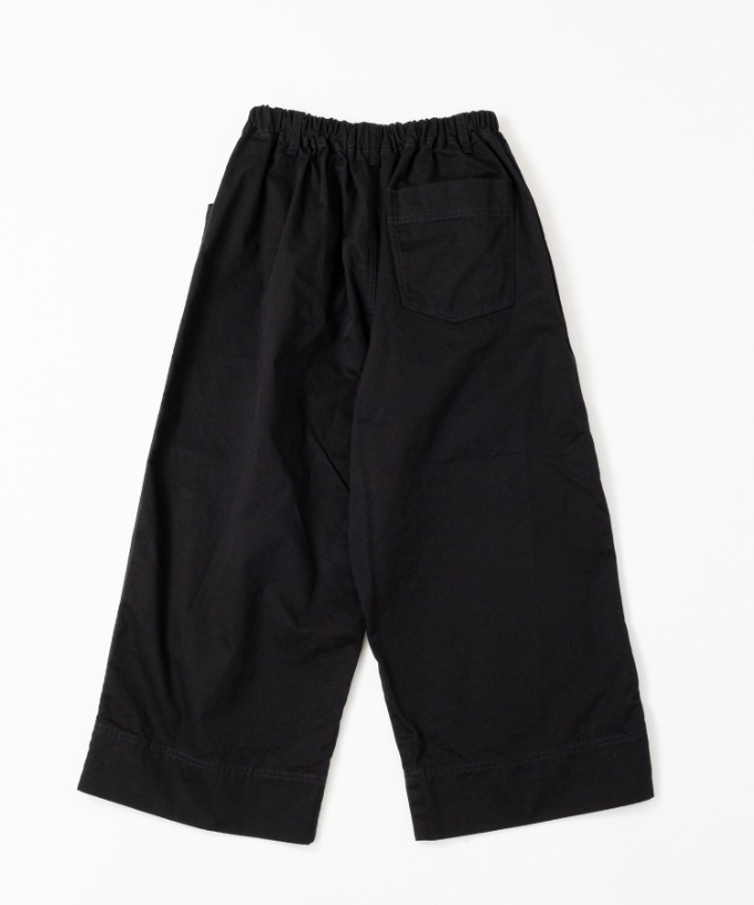 グミパンツ・B　チノ素材のクロップドワイドパンツ