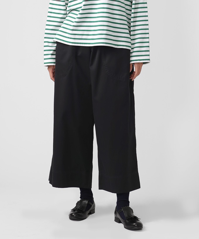 グミパンツ・B　チノ素材のクロップドワイドパンツ