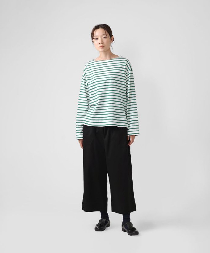 グミパンツ・B　チノ素材のクロップドワイドパンツ