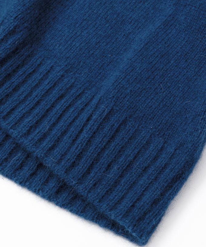 マセルトップ　大きなタートルネックのやわらかニット