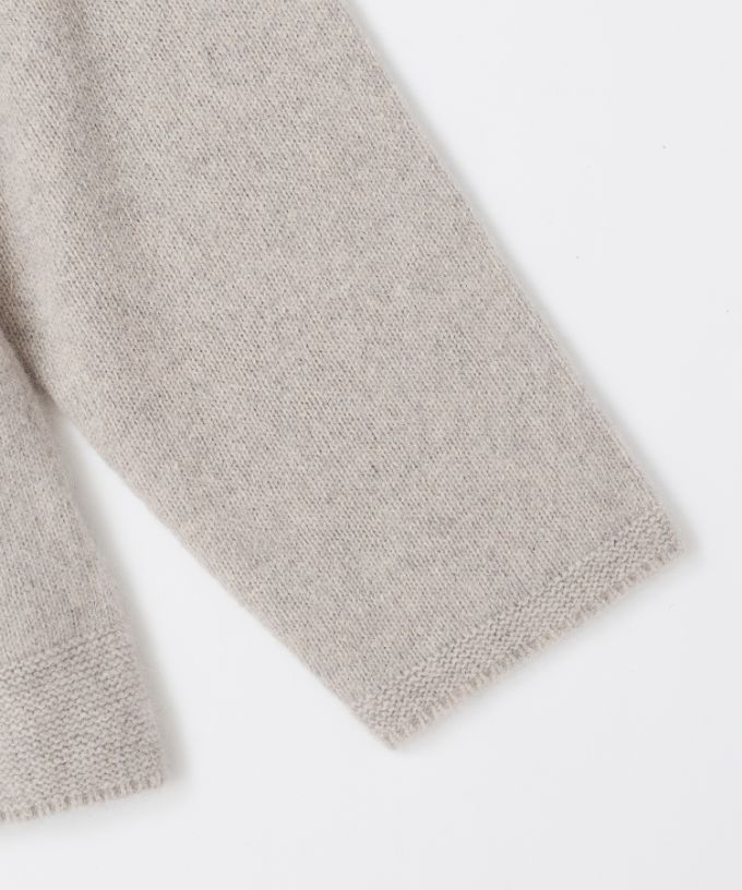 ノエラトップ　軽くあたたかなクルーネックニット