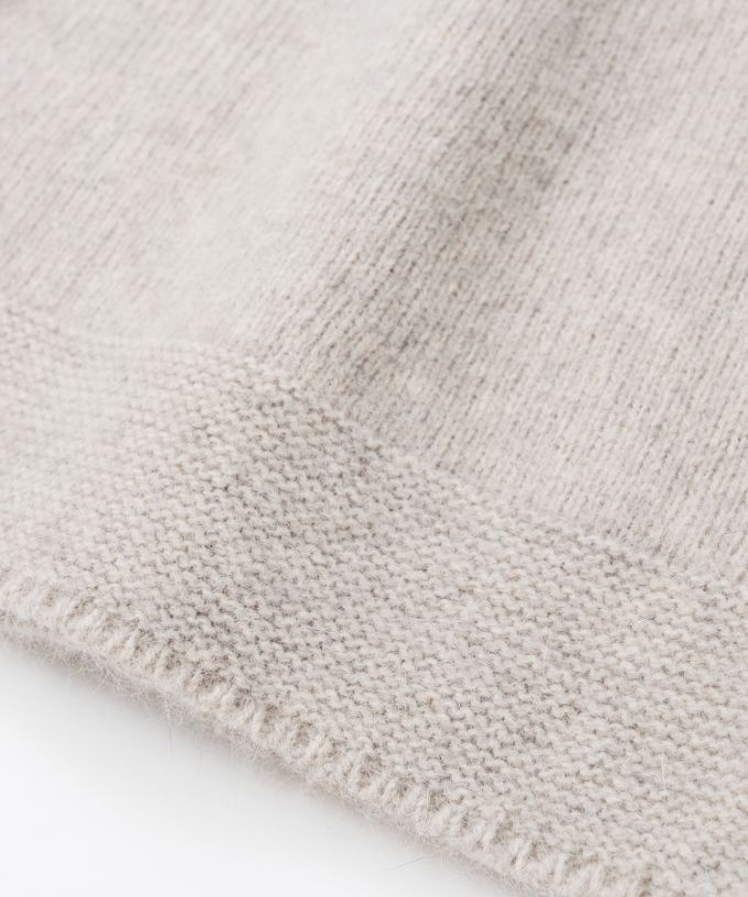 ノエラトップ　軽くあたたかなクルーネックニット