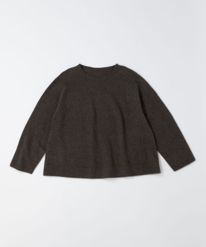 ノエラトップ　軽くあたたかなクルーネックニット