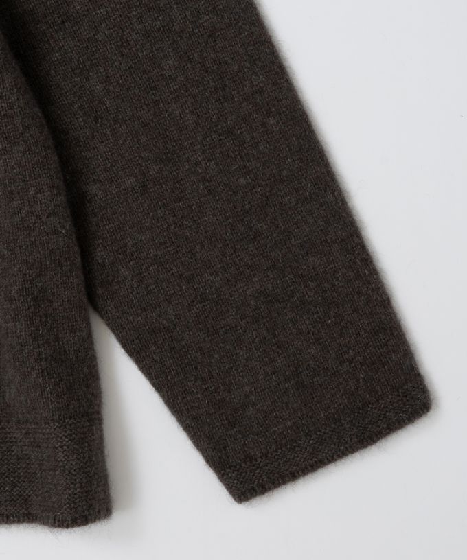 ノエラトップ　軽くあたたかなクルーネックニット