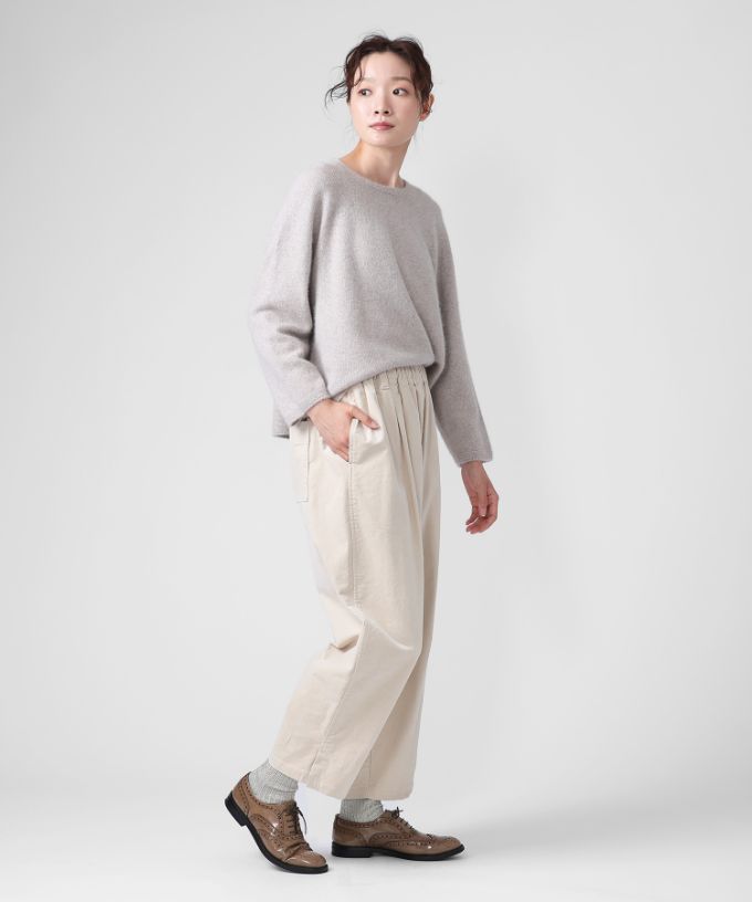 ノエラトップ　軽くあたたかなクルーネックニット