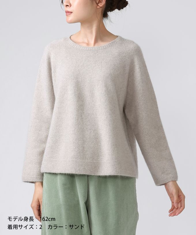 ノエラトップ　軽くあたたかなクルーネックニット