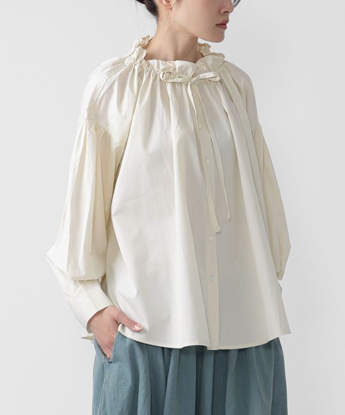 【SALE】ベティブラウス　ギャザーネックのコットンブラウス