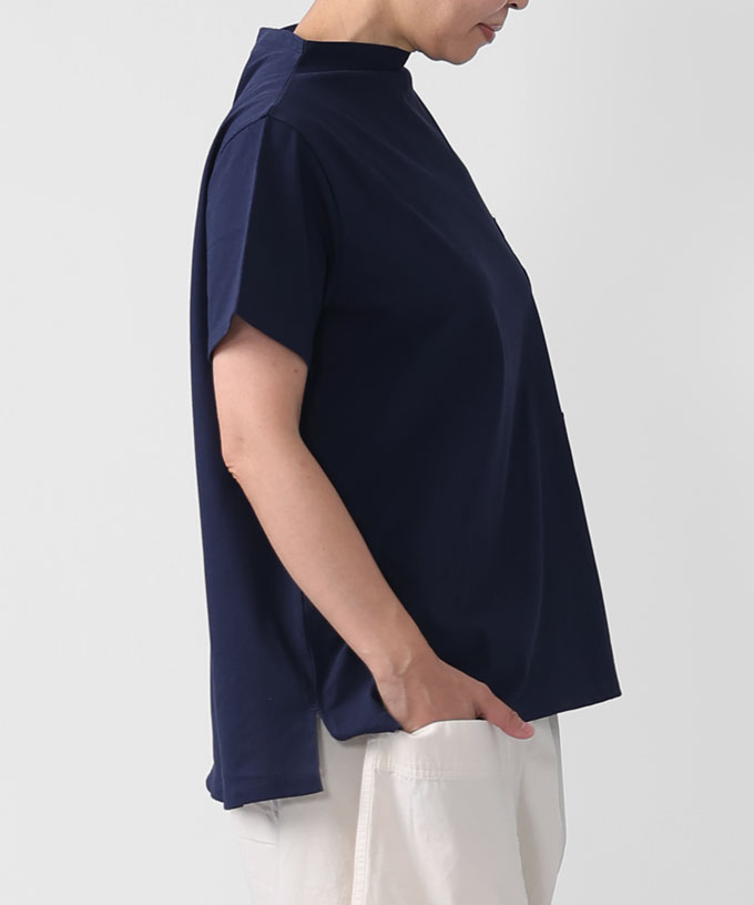 【SALE】メロディトップ パッチポケットのついたボトルネックトップ