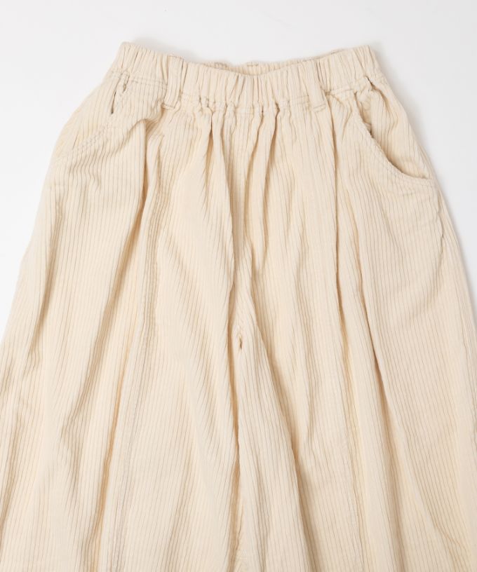 ラッカーパンツ・U　太コーデュロイのコクーンシルエットパンツ