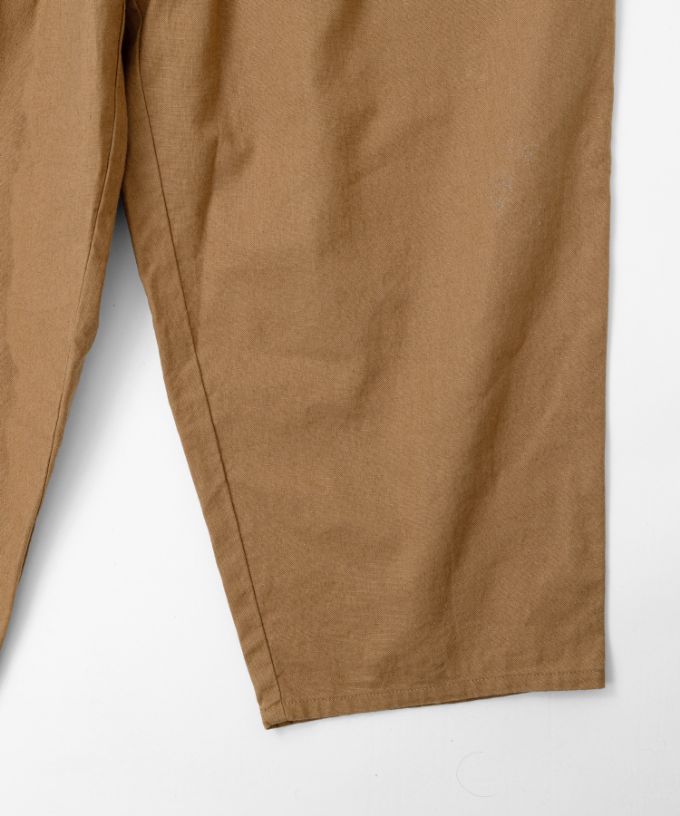 マオパンツ・28　綿麻素材の後ろビッグポケットパンツ
