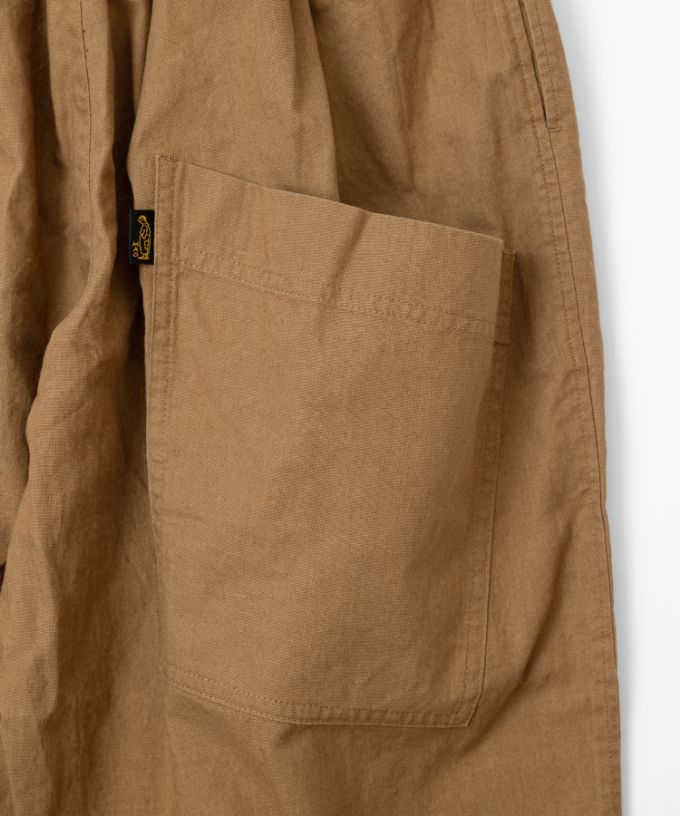 マオパンツ・28　綿麻素材の後ろビッグポケットパンツ