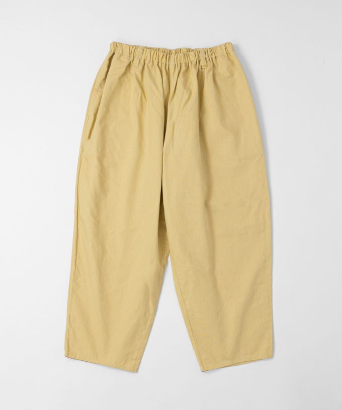 マオパンツ・28　綿麻素材の後ろビッグポケットパンツ