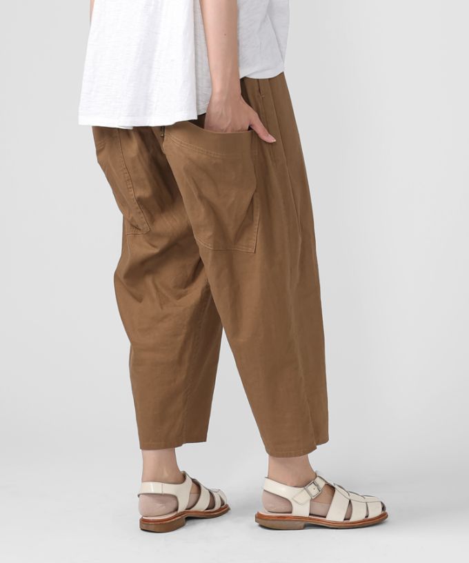 マオパンツ・28　綿麻素材の後ろビッグポケットパンツ
