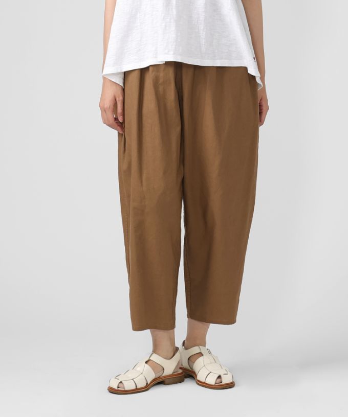 マオパンツ・28　綿麻素材の後ろビッグポケットパンツ