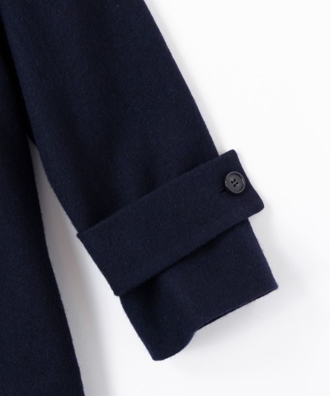 ジャンヌコート　圧縮ウール素材フード付きショートコート