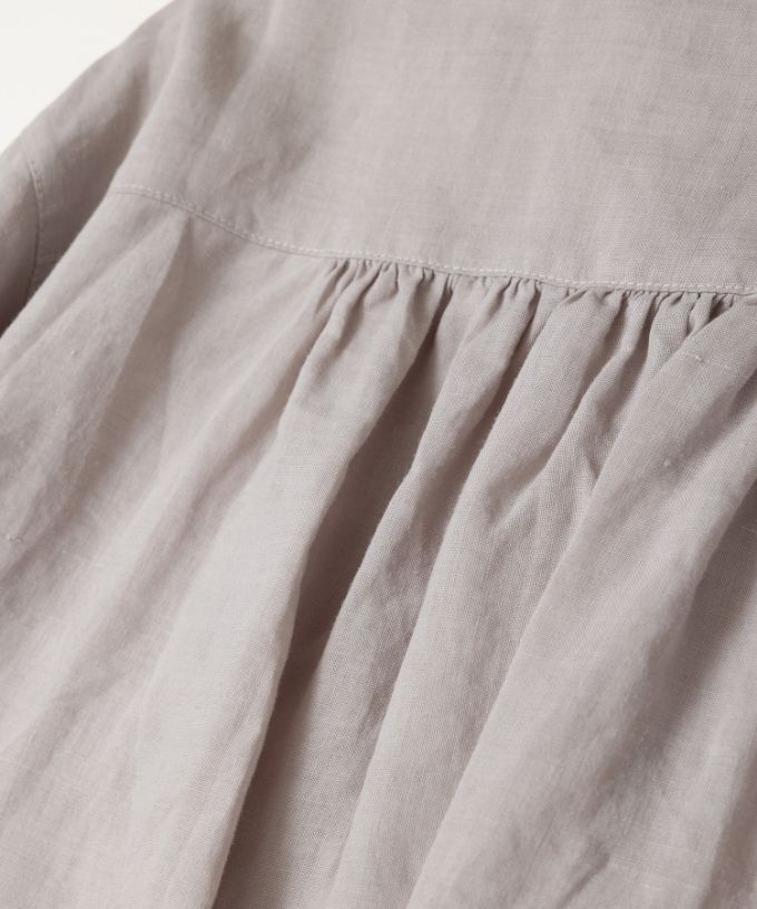 【SALE】ファニエ　フロントフリルのリネンブラウス