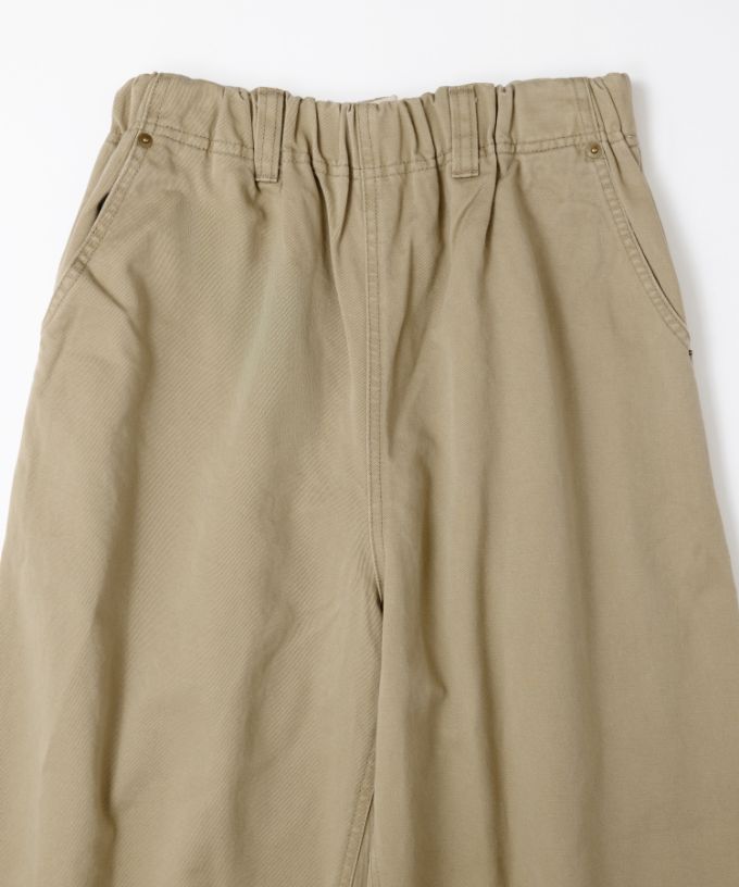 ベルパンツ・E　コットンチノ素材のワイドパンツ　