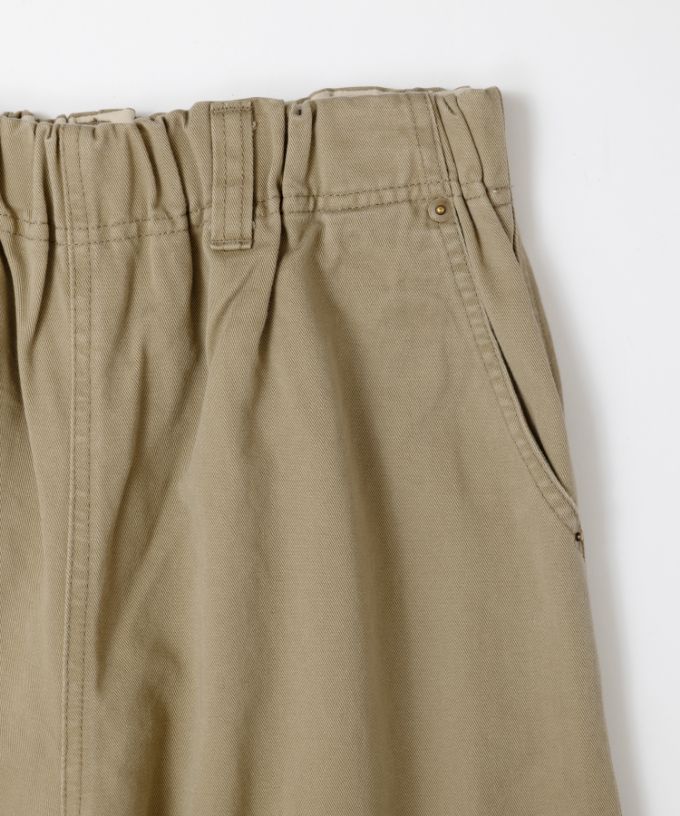 ベルパンツ・E　コットンチノ素材のワイドパンツ　