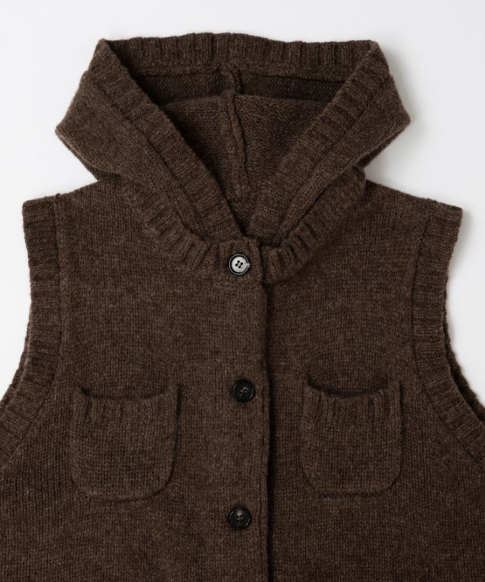 ポリーベスト　ノンミュールジングウールのフード付きベスト