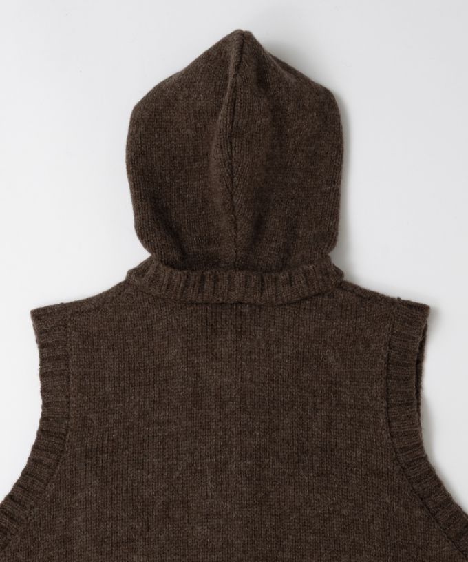 ポリーベスト　ノンミュールジングウールのフード付きベスト