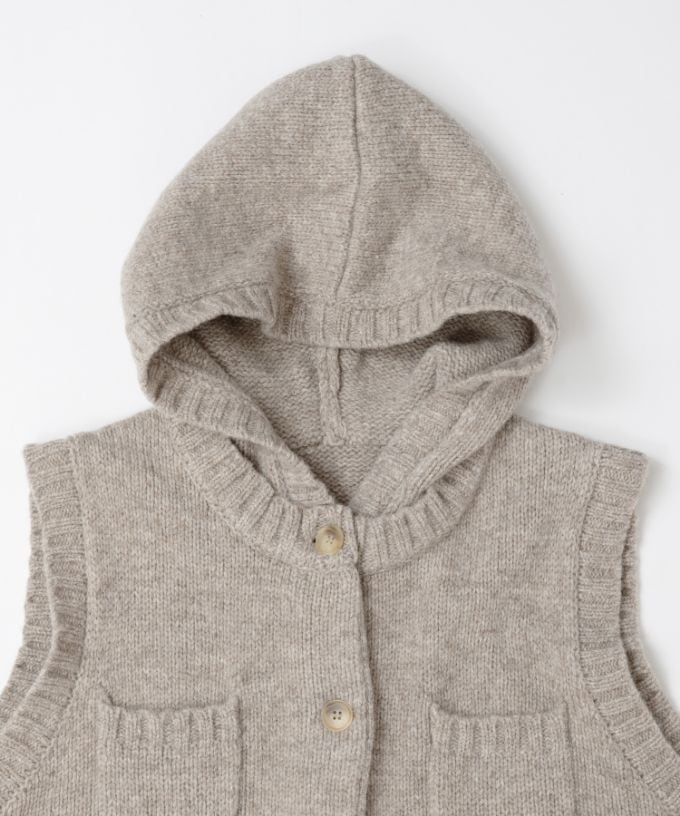 ポリーベスト　ノンミュールジングウールのフード付きベスト