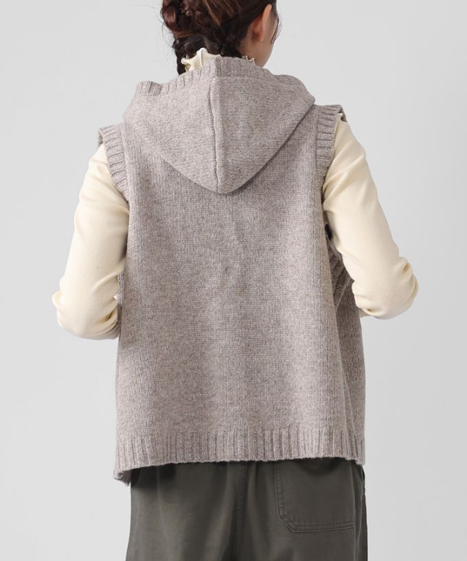 ポリーベスト　ノンミュールジングウールのフード付きベスト