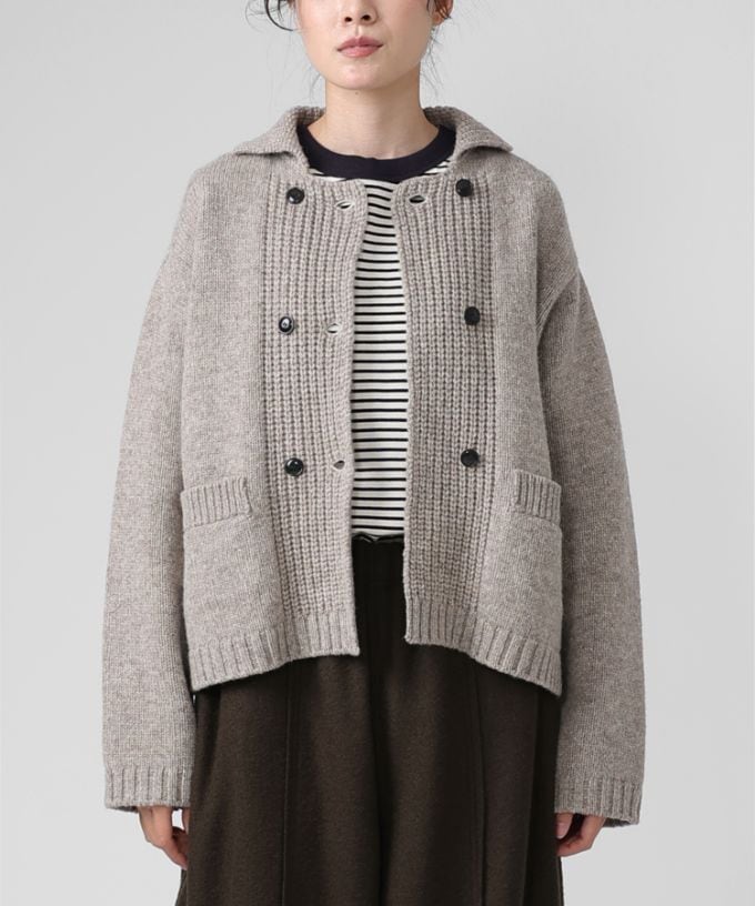 レモンドジャケット　ダブルボタンのニットジャケット